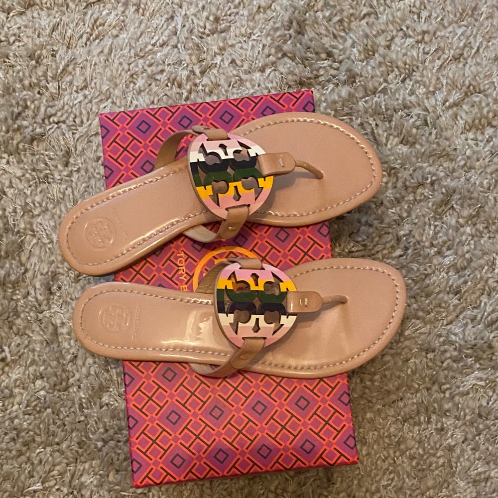 Tory Burch MILLER Printed Patent Leather in Pastel Rainbow and Natural Vachetta - Picture 5 of 8